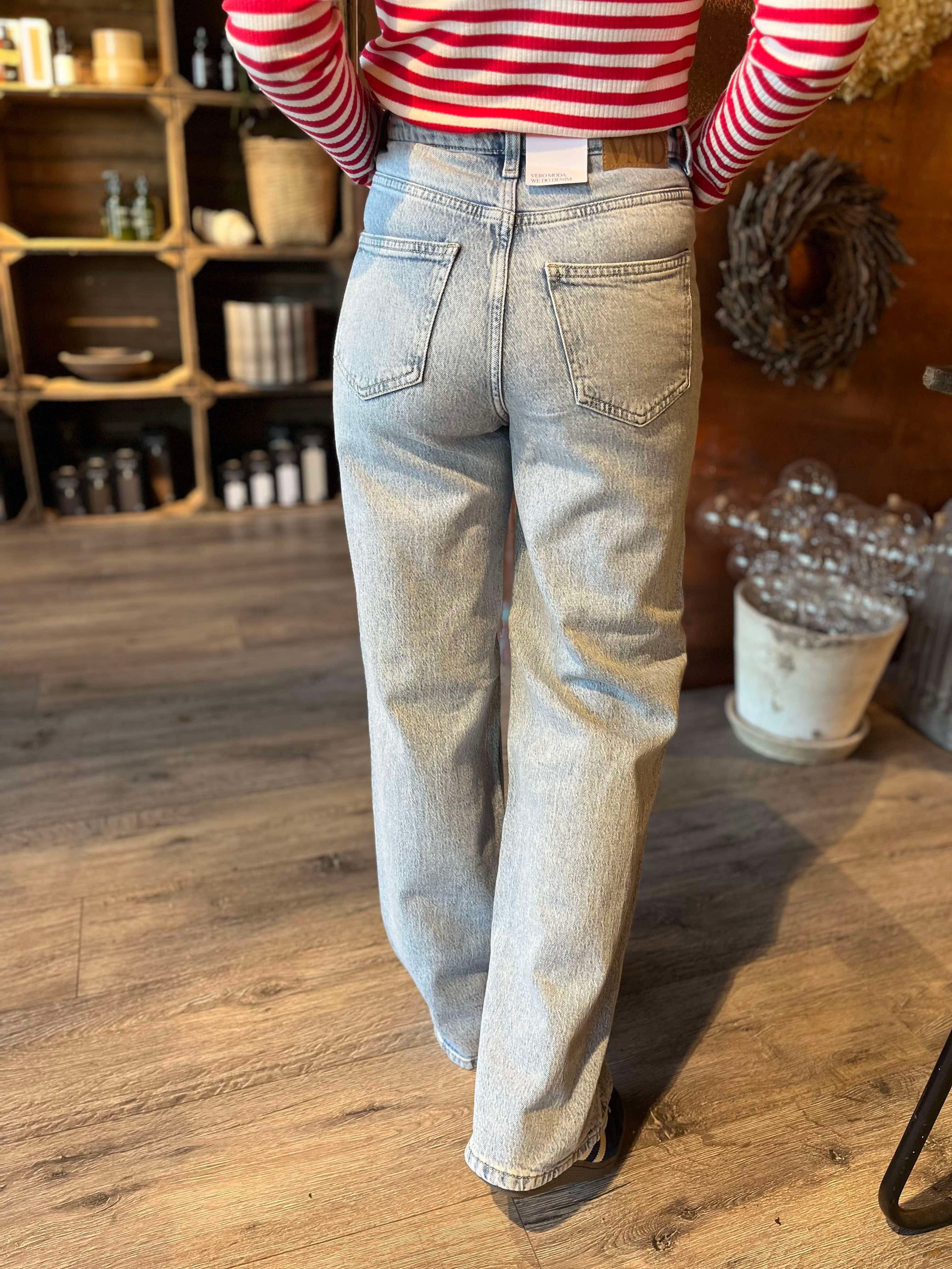 VMTESSA HR WIDE Jeans - Light Blue Denim